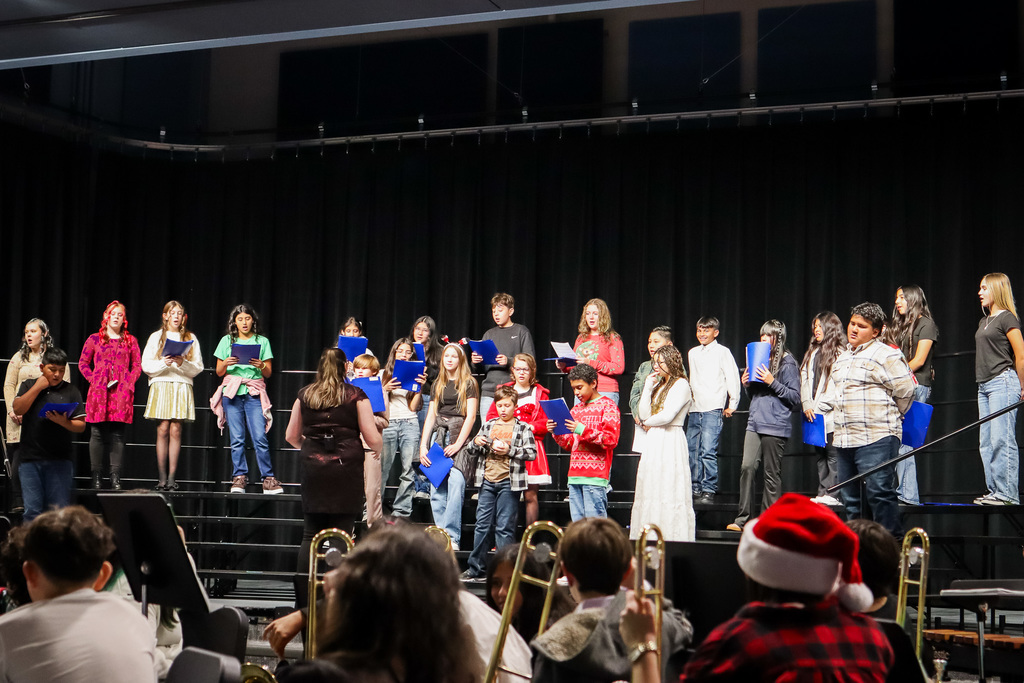choir students performing 