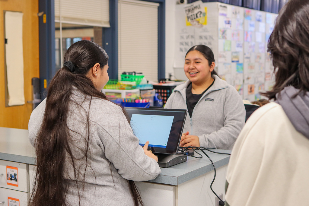 students training on the new point of sale system 