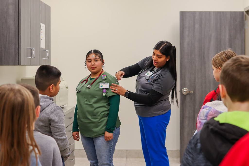 students learning about vaccinations
