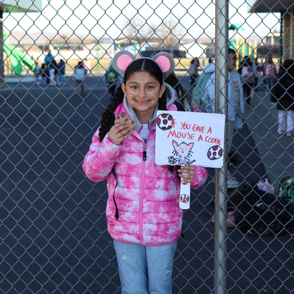 Student dressed like a mouse