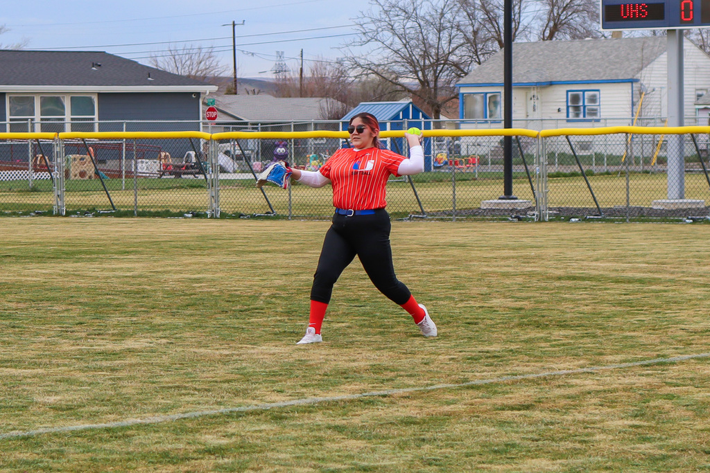 UHS outfield player throwing the ball 