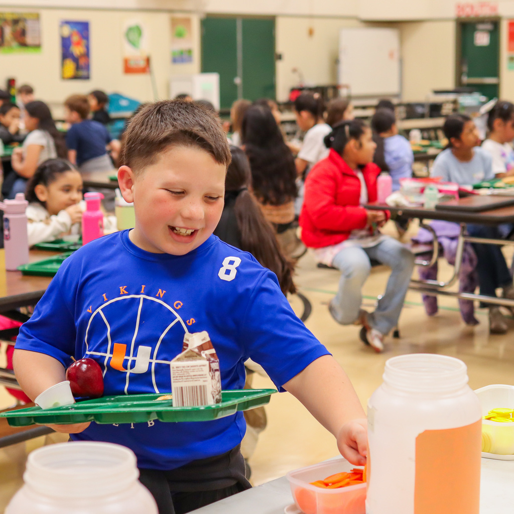 student voting that they sort of liked the green hummus 