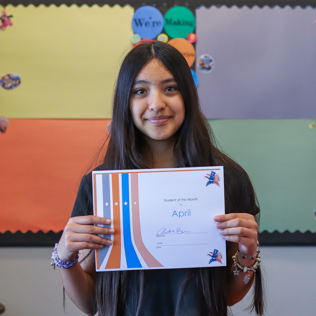  Photo of student of the month
