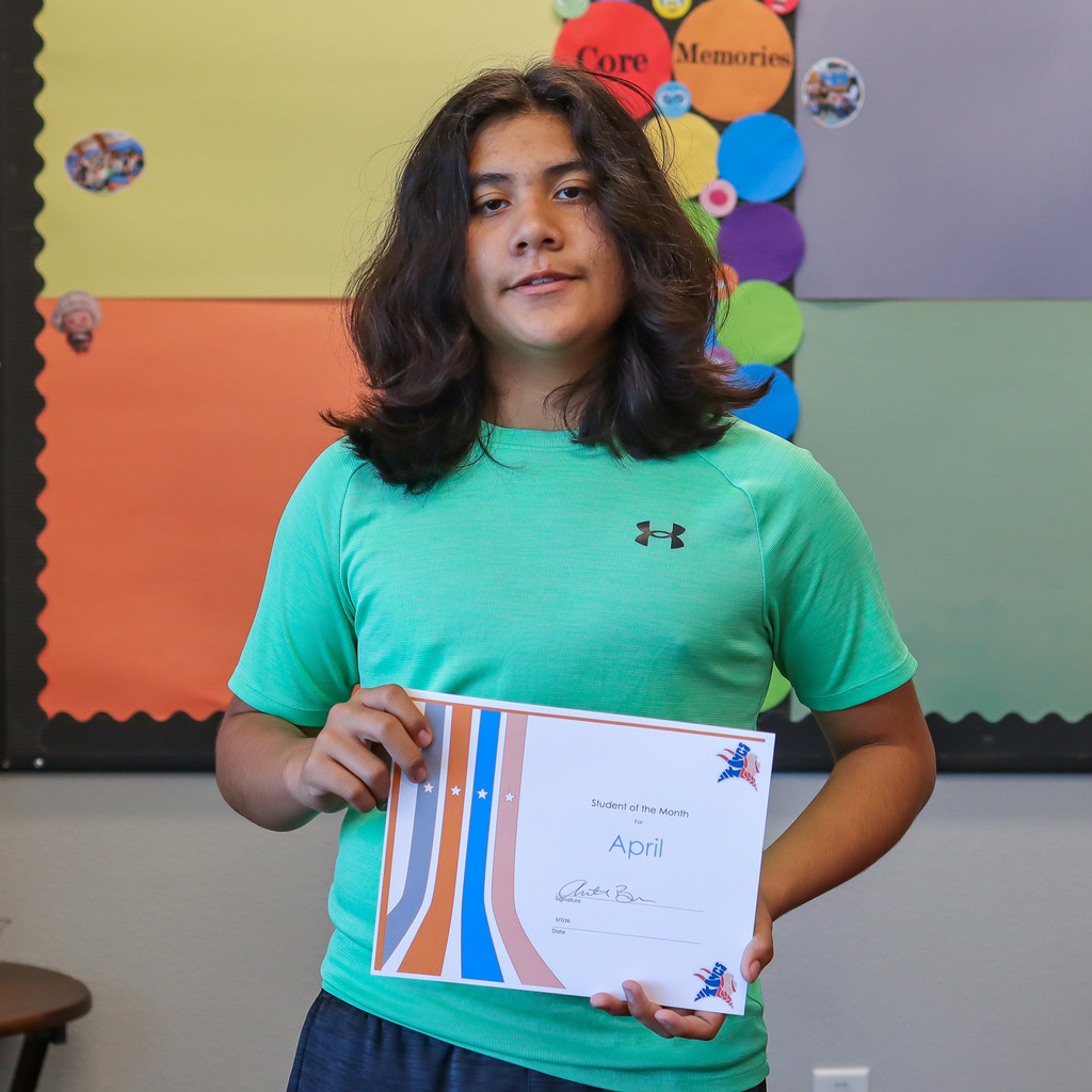  Photo of student of the month