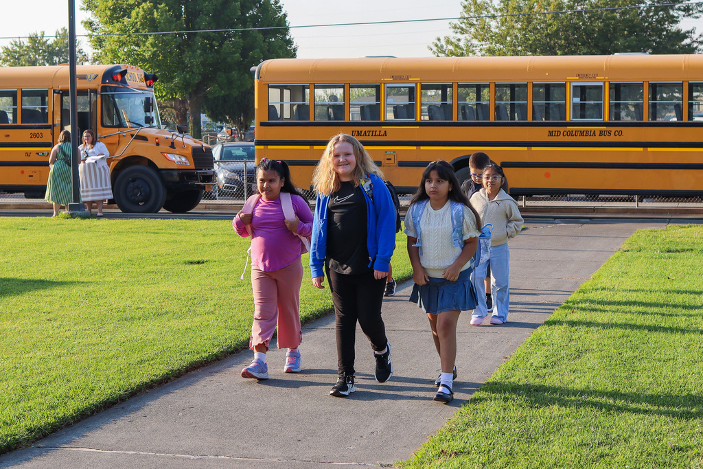 Students walking to classroom 