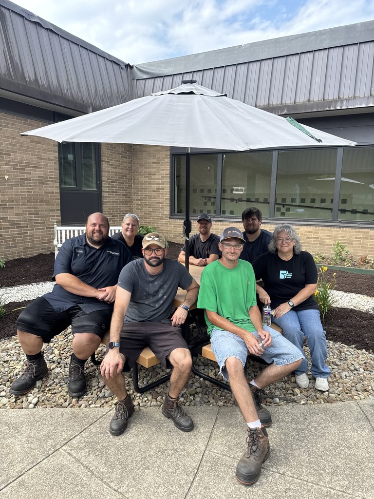 Parker Hannifin volunteer crew 2