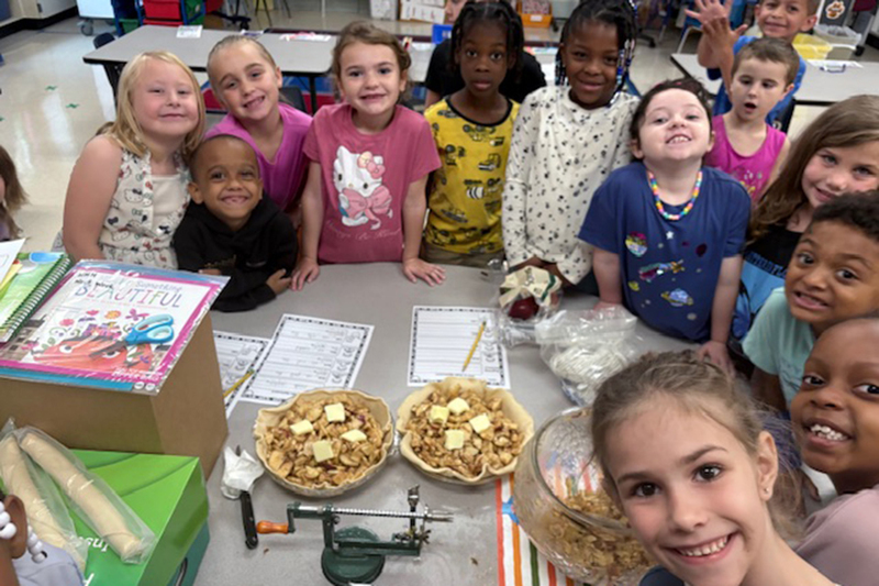 apple pie making