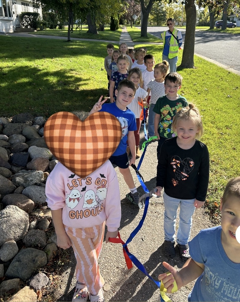 4k students on a walk
