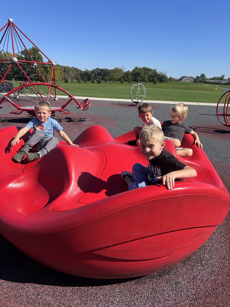 4k students use playground equipment