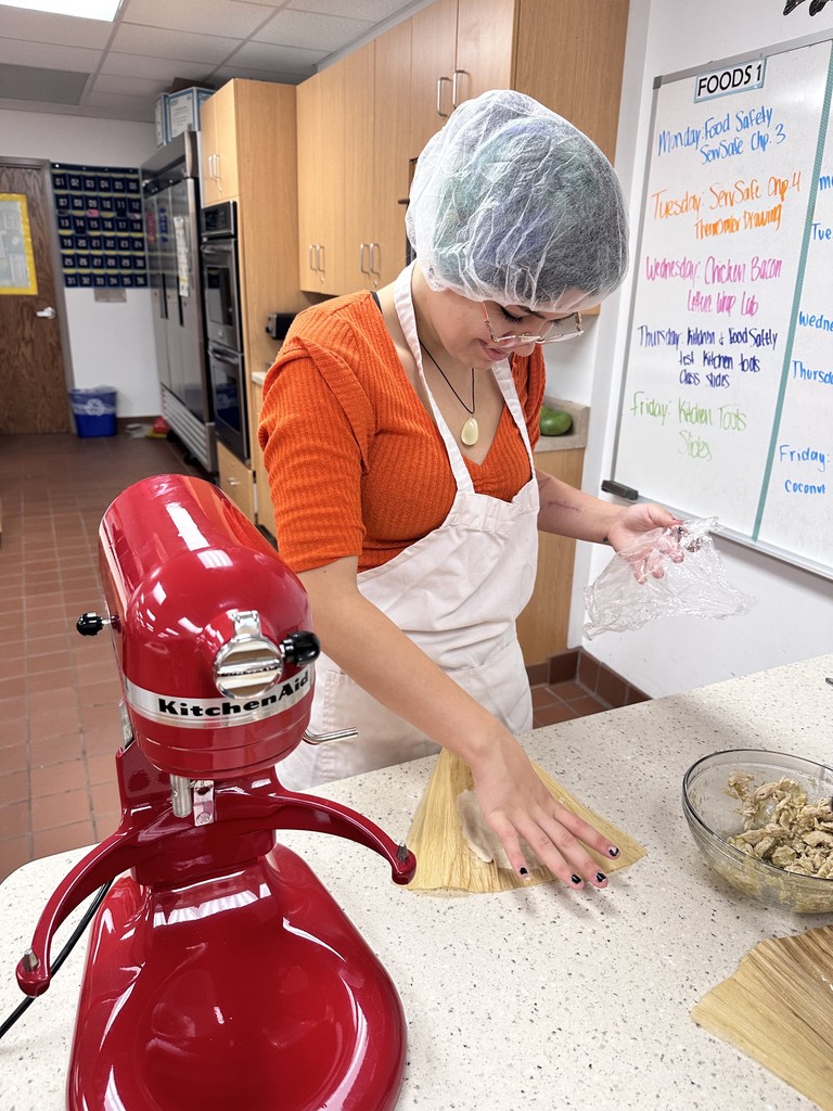 Students making tamales