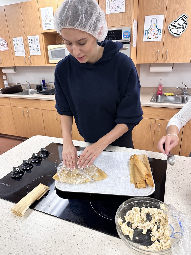 Students making tamales