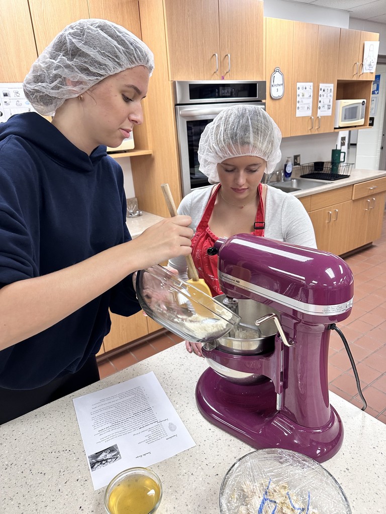 Students making tamales