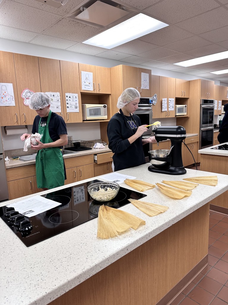 Students making tamales