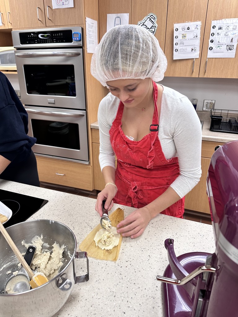 Students making tamales
