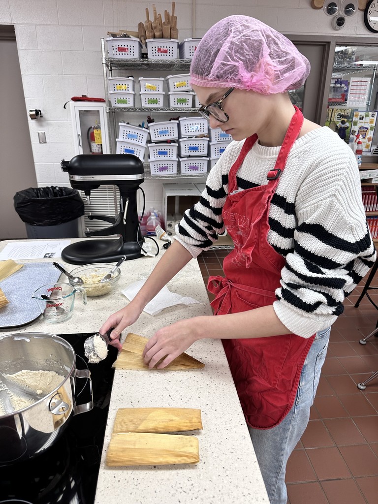 Students making tamales