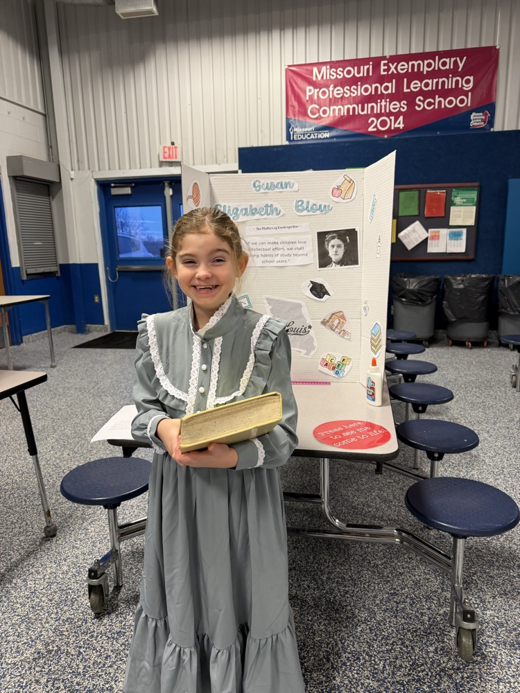 3rd Grade Famous Missourian Exhibit.