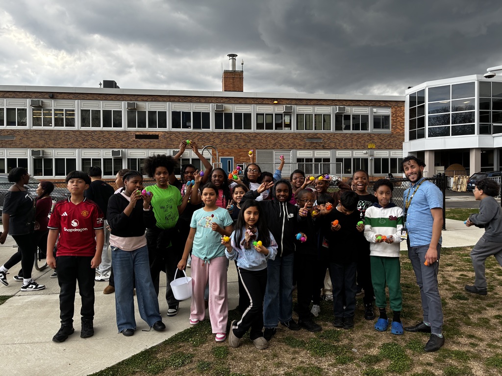 Dr. Taveras and Project Excel students.