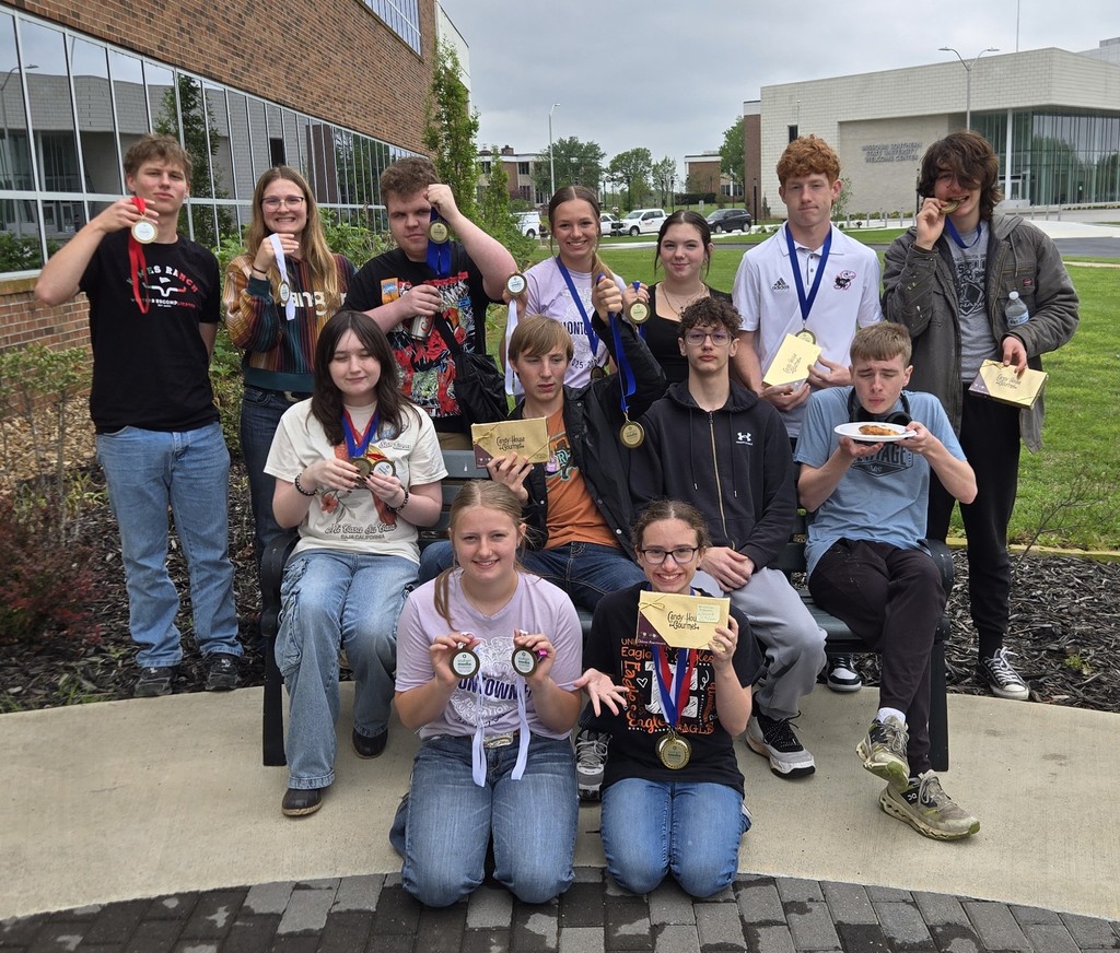 UHS students at the MSSU Showcase awards