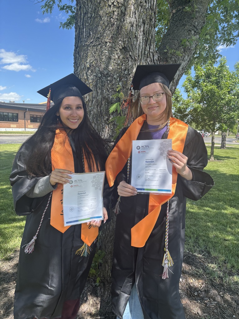 Congratulations to Maria Cibrian Vazquez and Aryonnah Beaton on being the first UHS students to receive the Seal of Biliteracy award from KSDE! In order to receive this prestigious award, Maria and Aryonnah passed listening, speaking, reading and writing tests in both Spanish and English to demonstrate proficiency in both languages. We are so proud of you both!  