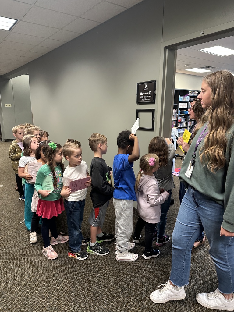kindergarten students in line to go to the library
