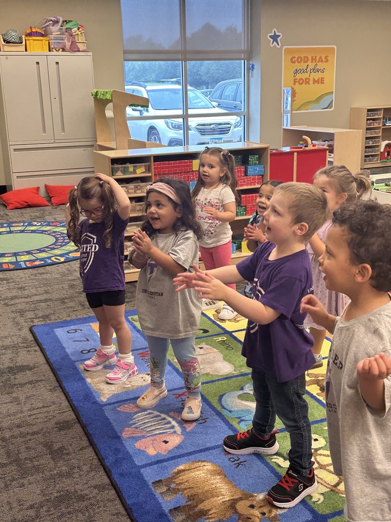 preK students dancing