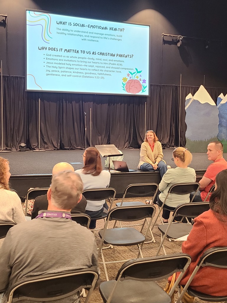 guest speaker presenting to parents