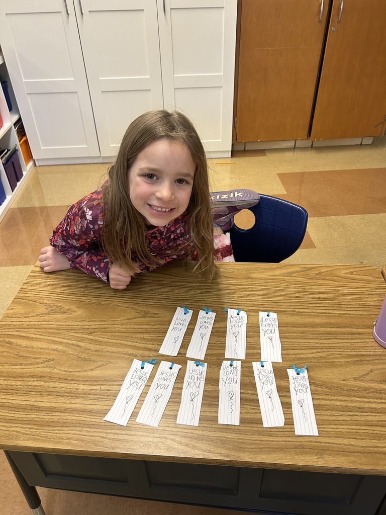 1st grade students practicing being producers and consumers