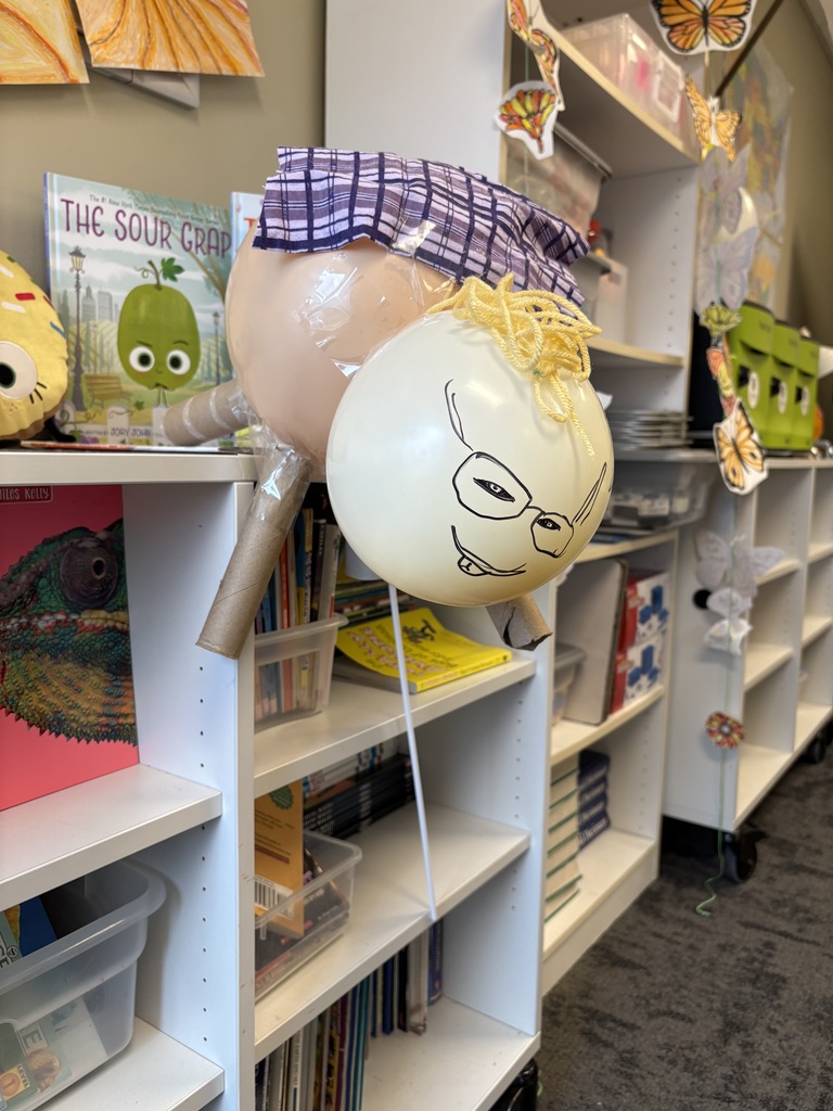 students making a balloon float based off of the "Balloons Over Broadway" story