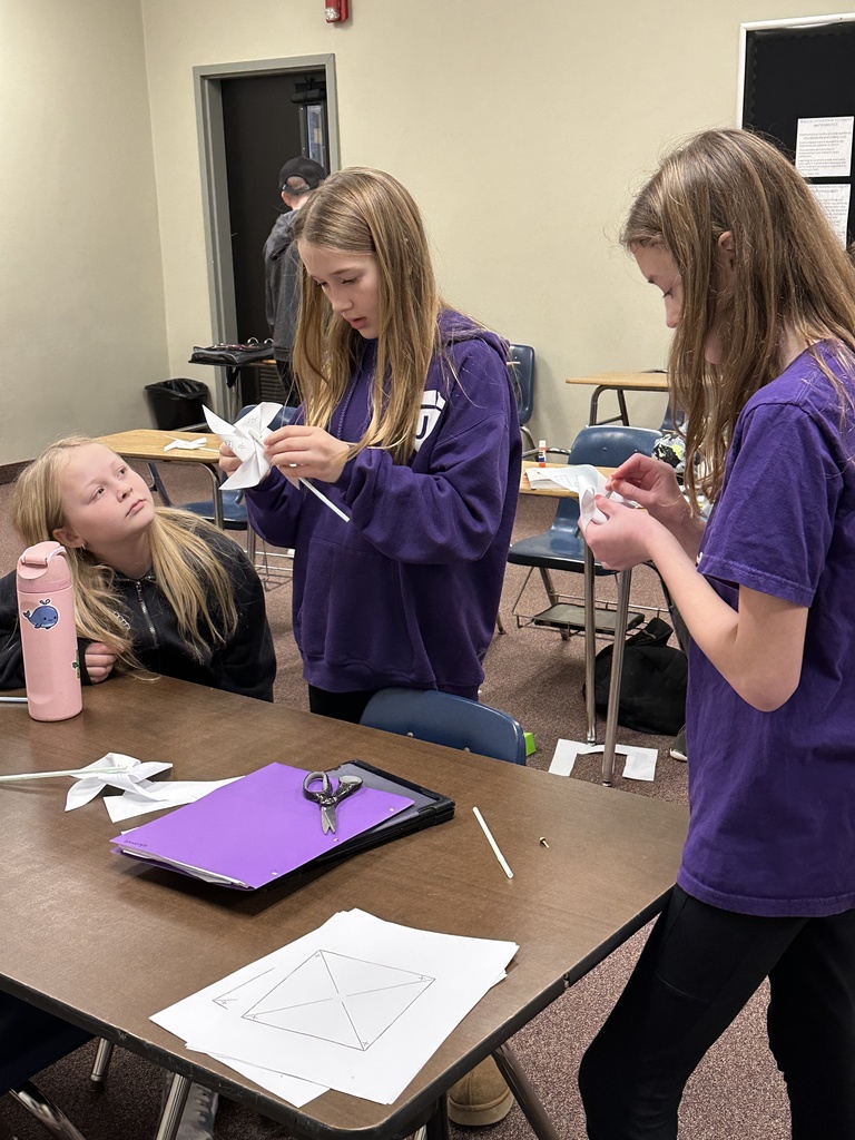 students creating windmills in Chinese class