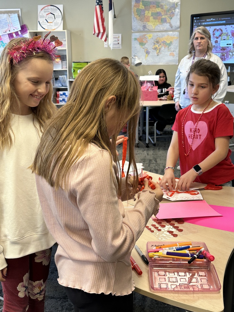 3rd grade students decorating cards