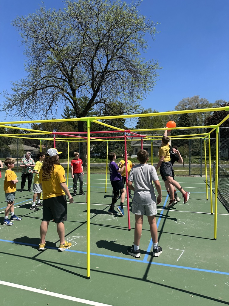 teenagers playing 9 square