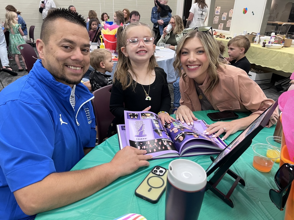 parents with their pre-k student
