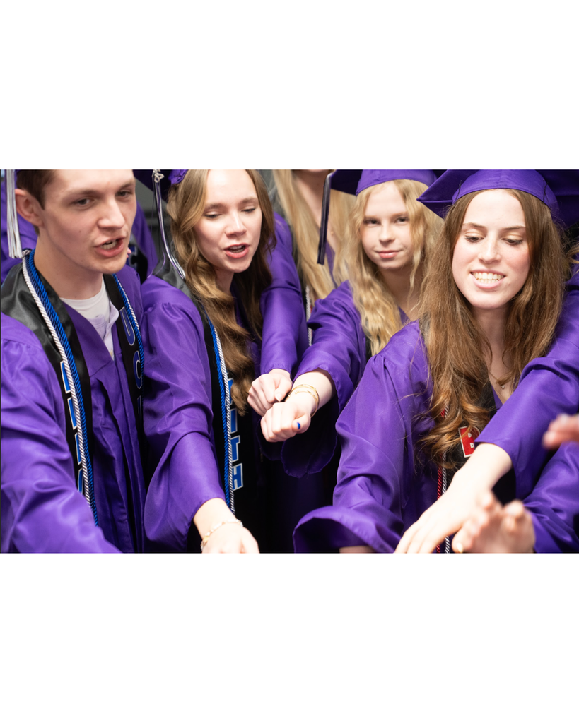 group of graduating seniors
