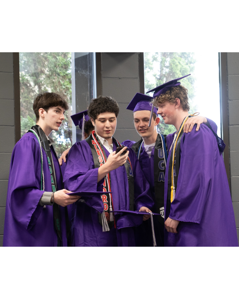 group of graduating seniors