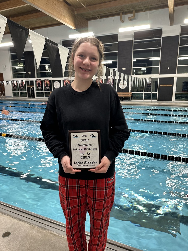 Leighton Birmingham 2026 OVAC Swimmer of the Year