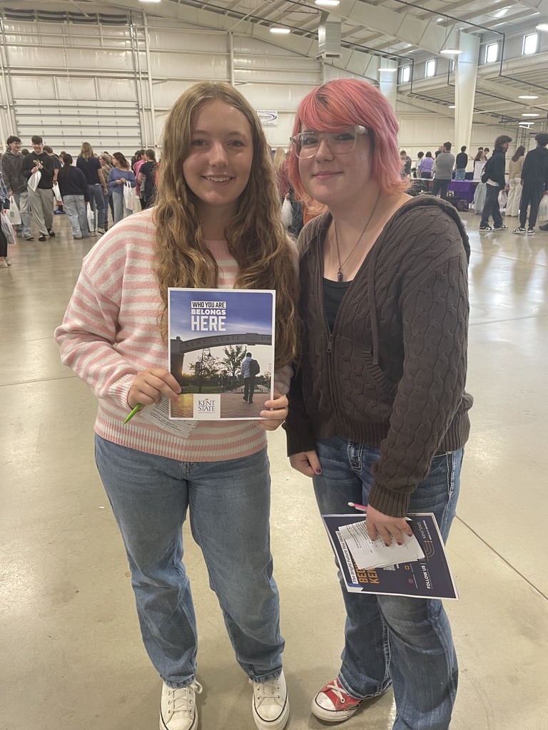 Juniors and Seniors attended the Mahoning Valley College Fair. They were able to visit 60 different colleges/universities during their trip.
