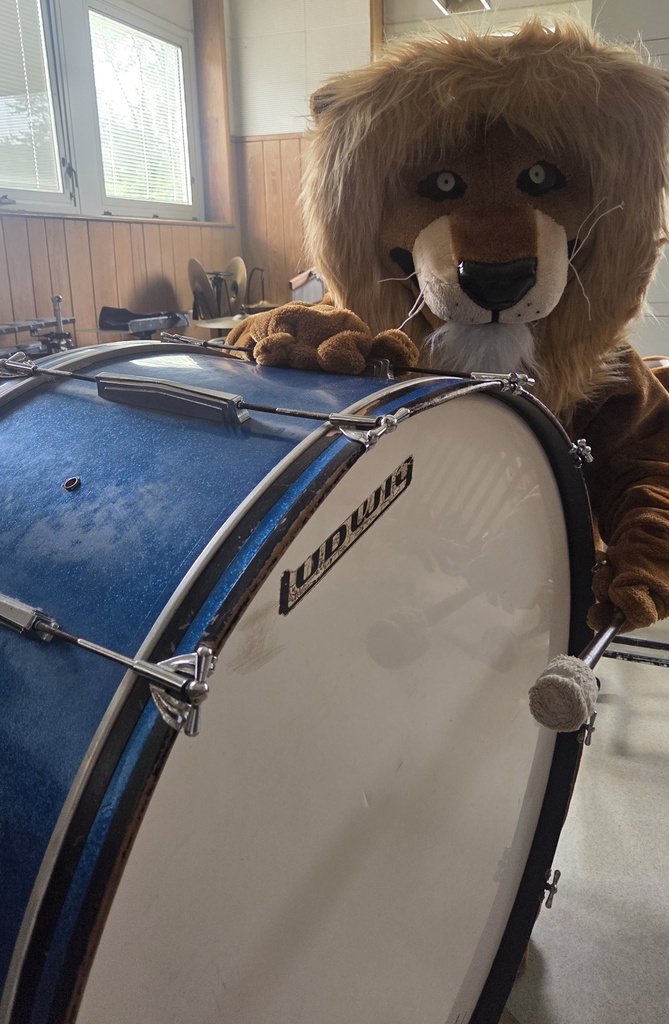 Lion on Drums