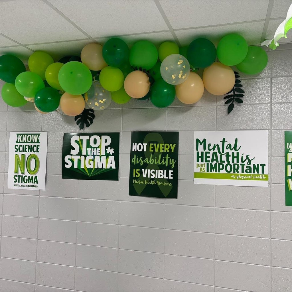 picture of hallway decorations