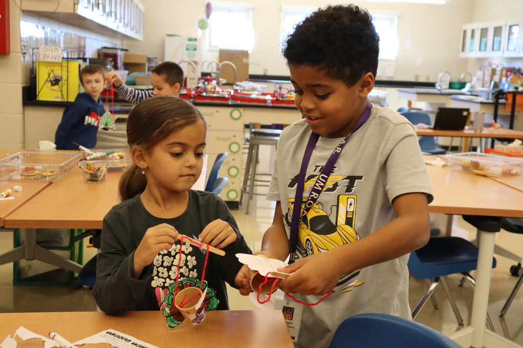 Students working on their turkey marionette