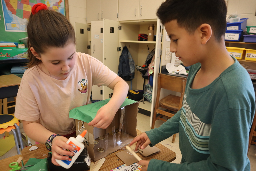 UMIS students making a leprechaun trap