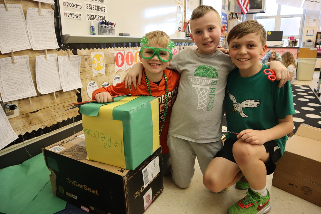 UMIS students making a leprechaun trap