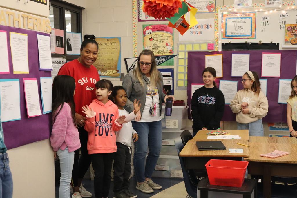 Students in Mrs. Elfreth's Class during their Gallery Walk