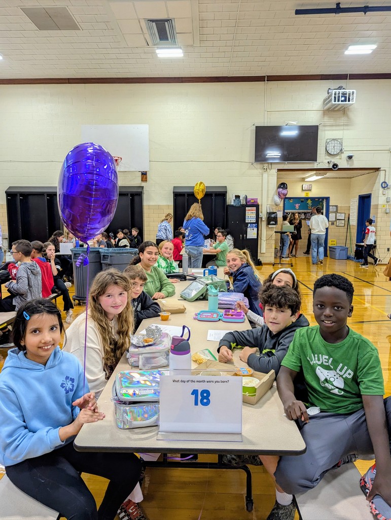 5th grade students enjoying mix it up lunch!