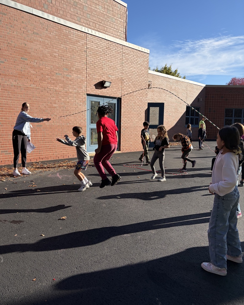 4th grade students in Ms. Goodell's class practicing their jump rope skills!