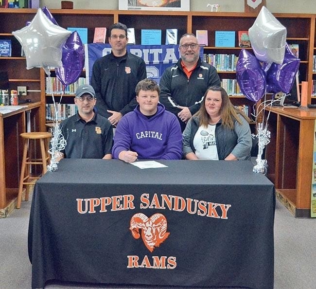 Wines to play tennis at Capital University