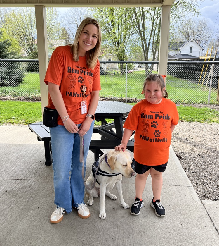 student teacher and therapy dog