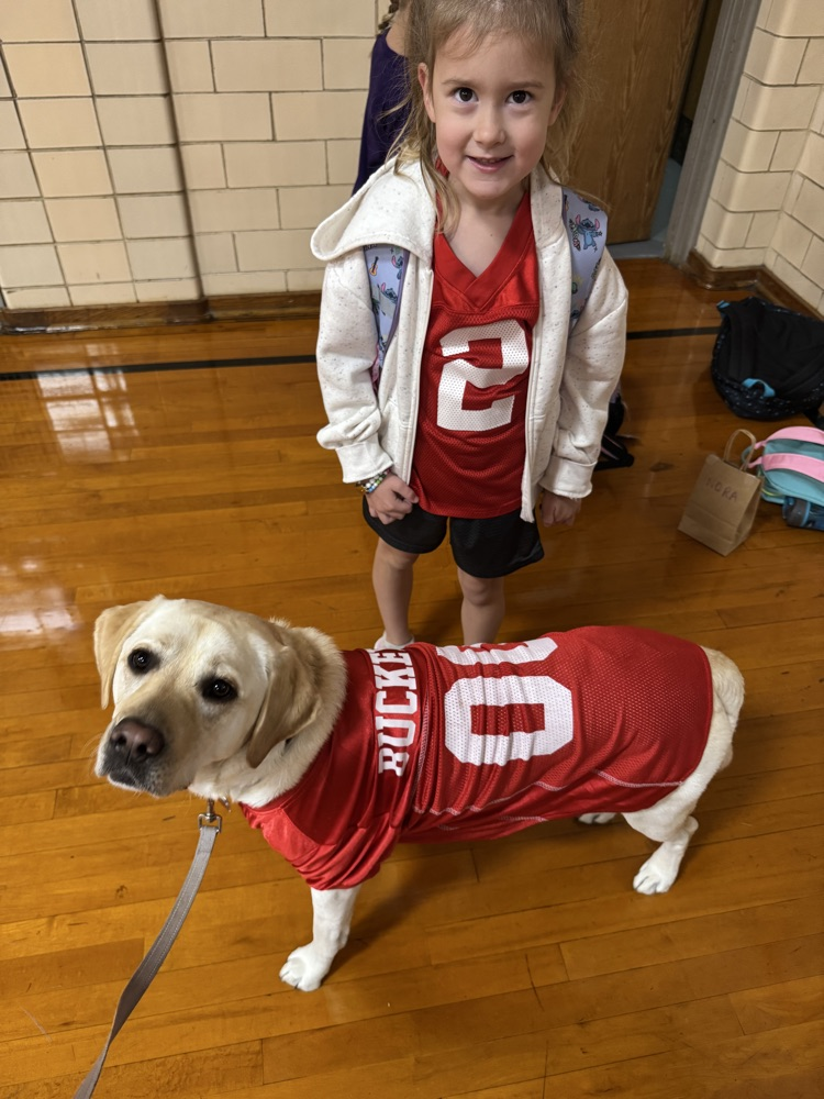 kids and therapy dog