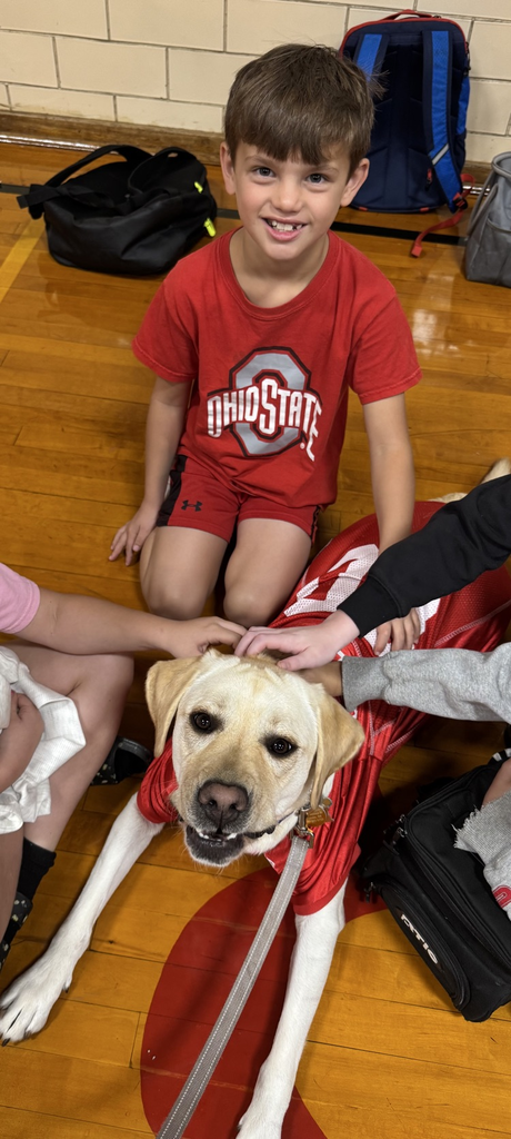kids and therapy dog