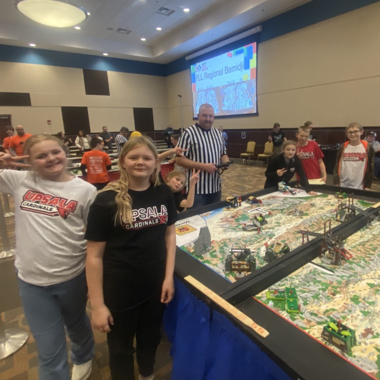 students at Lego competition