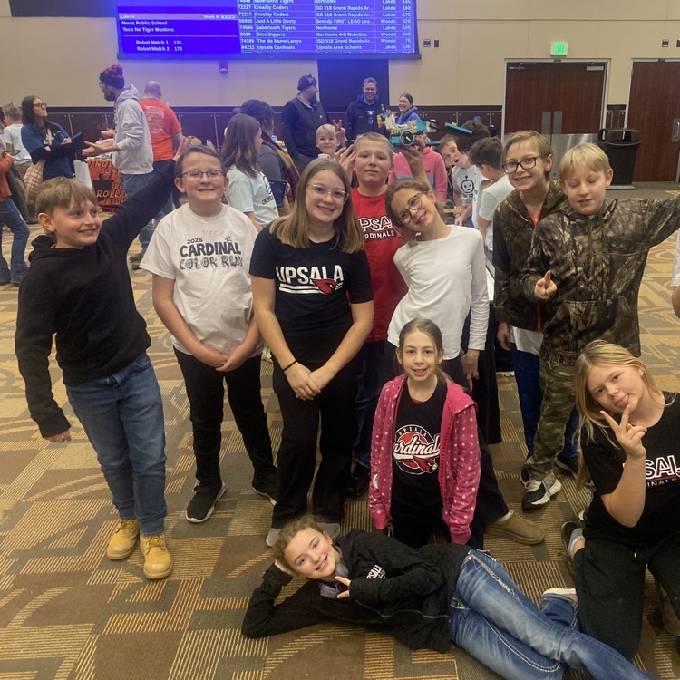 students at Lego competition.